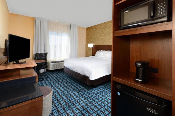 Fairfield Inn & Suites by Marriott Raleigh Capital Blvd./I-540 image 11