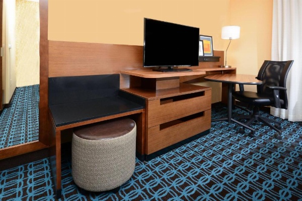 Fairfield Inn & Suites by Marriott Raleigh Capital Blvd./I-540 image 12