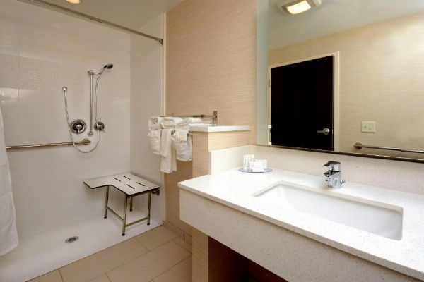 Fairfield Inn & Suites by Marriott Raleigh Capital Blvd./I-540 image 18
