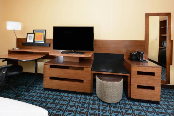 Fairfield Inn & Suites by Marriott Raleigh Capital Blvd./I-540 image 9
